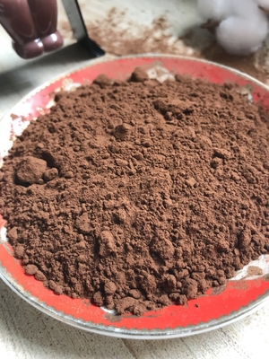 El alto polvo de cacao alcalizado sin azucarar eficiente contiene la cantidad determinada de alcaloide