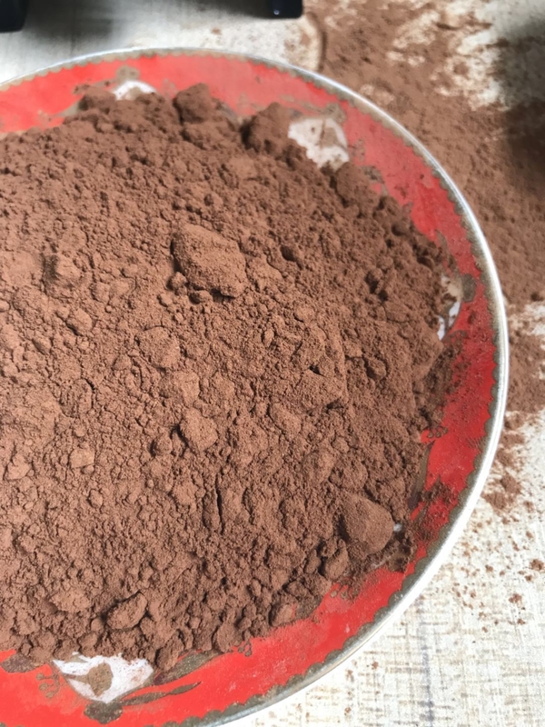 Polvo de cacao orgánico crudo sin azucarar con fineza del minuto 99,0% de Brown oscuro