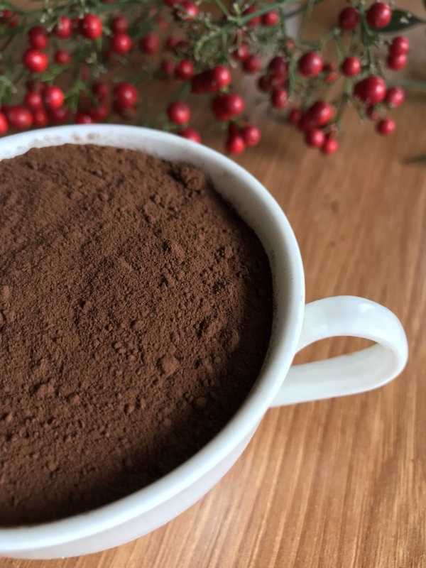 Polvo de cacao orgánico puro de alto grado en grasas con la función de extensión de los vasos sanguíneos
