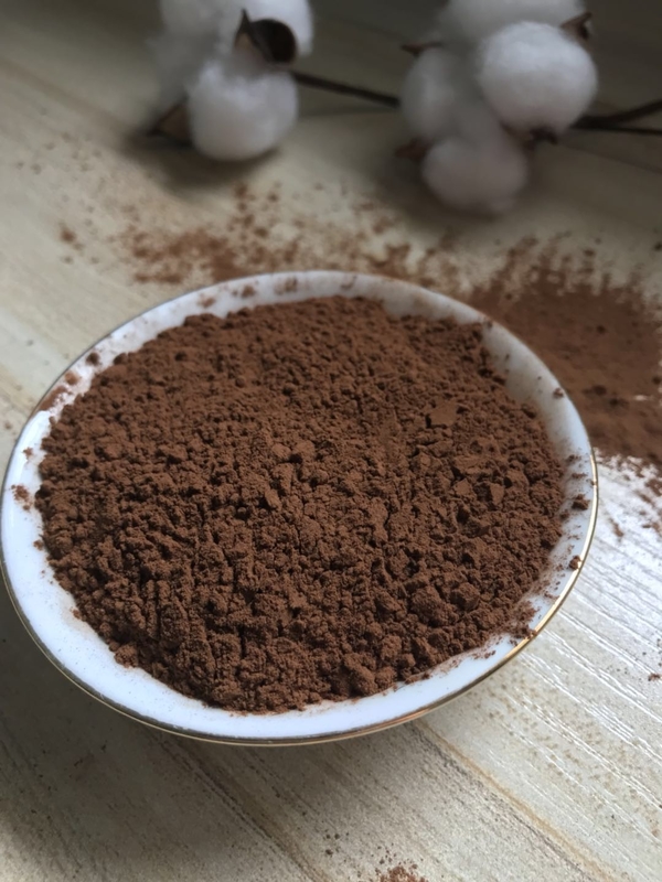 Materia prima procesada holandés del chocolate del polvo de cacao de la muestra libre con las propiedades del estimulante